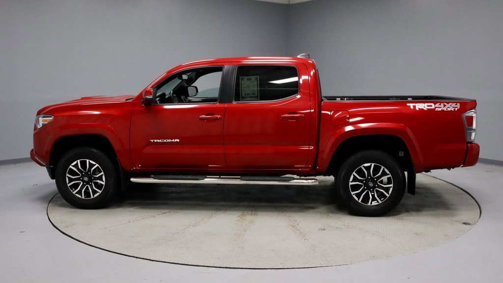 Used 2022 Toyota Tacoma TRD Sport image 7
