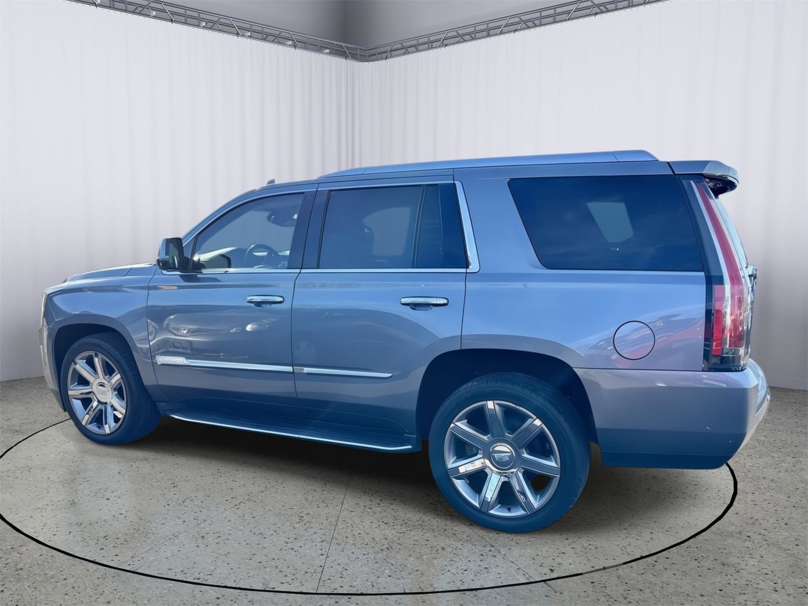 Used 2018 Cadillac Escalade Luxury image 10