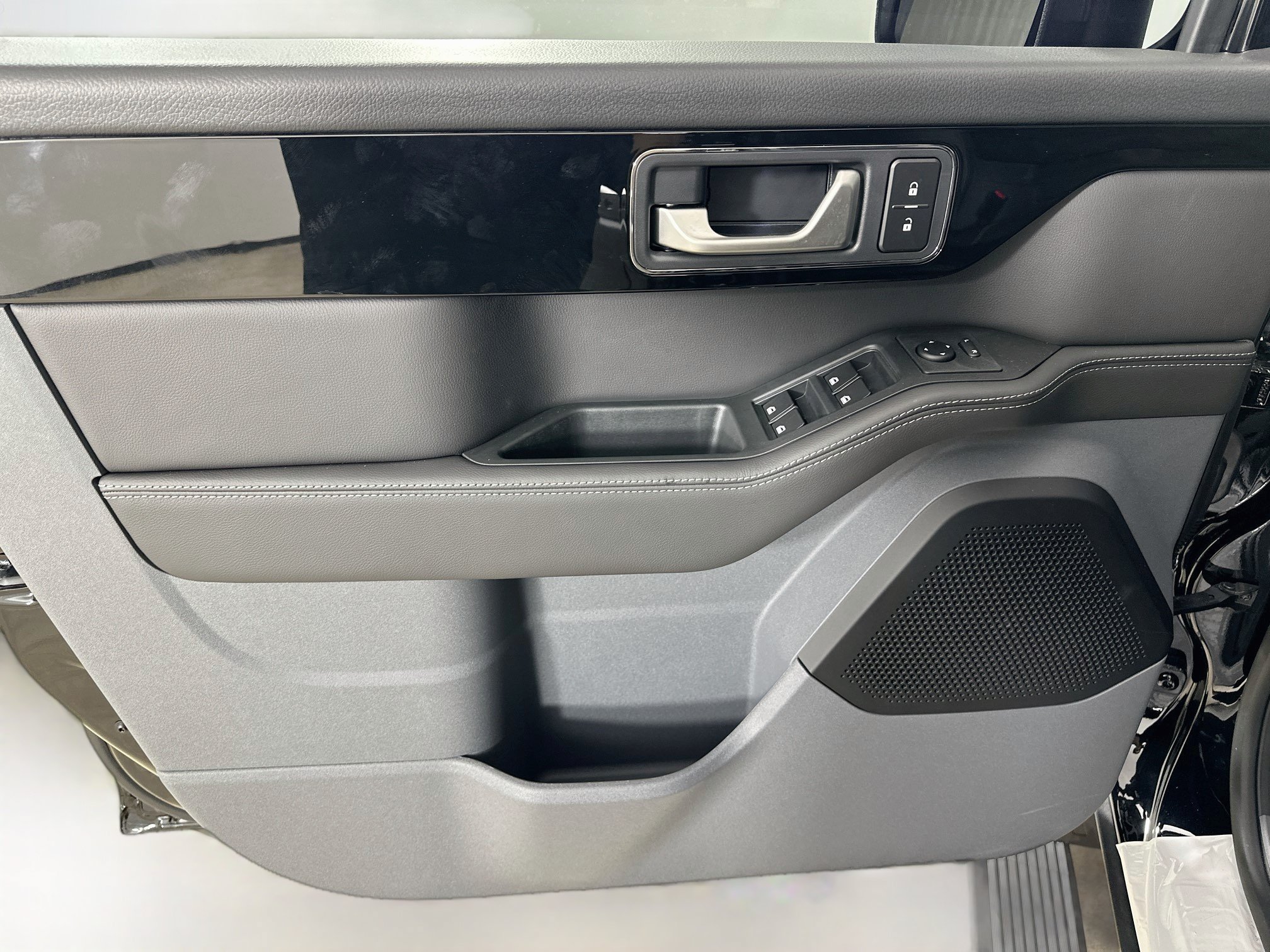 New 2026 INEOS Grenadier Station Wagon AWD/4WD image 17