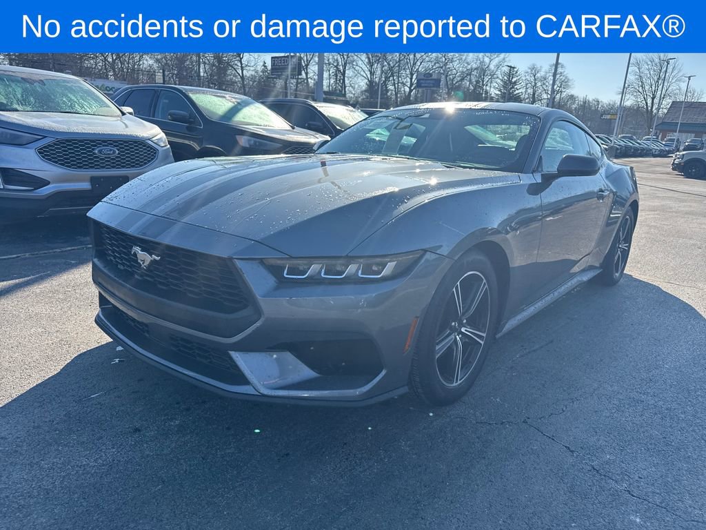 Used 2025 Ford Mustang Premium image 2