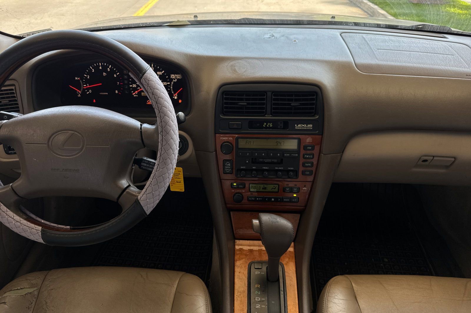 Used 2000 Lexus ES 330 FWD image 9