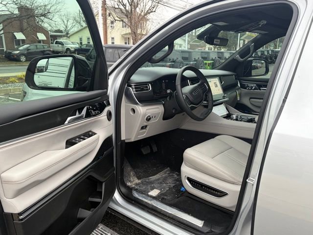 New 2026 Jeep Grand Wagoneer Summit image 15