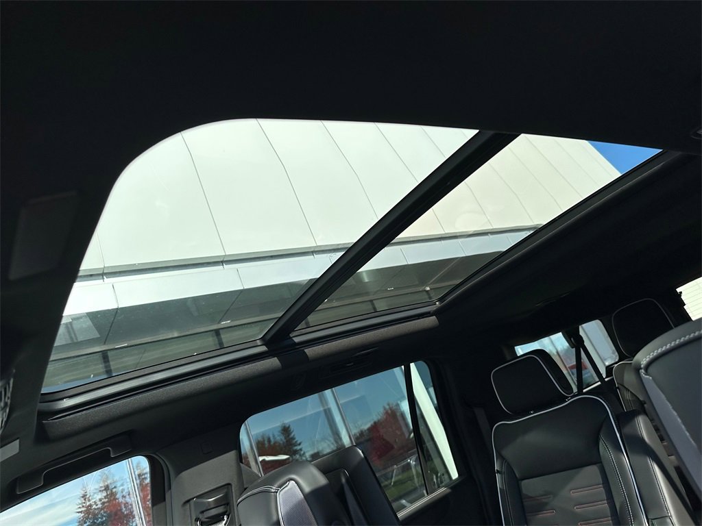 Used 2025 GMC Yukon XL AT4 Ultimate image 25