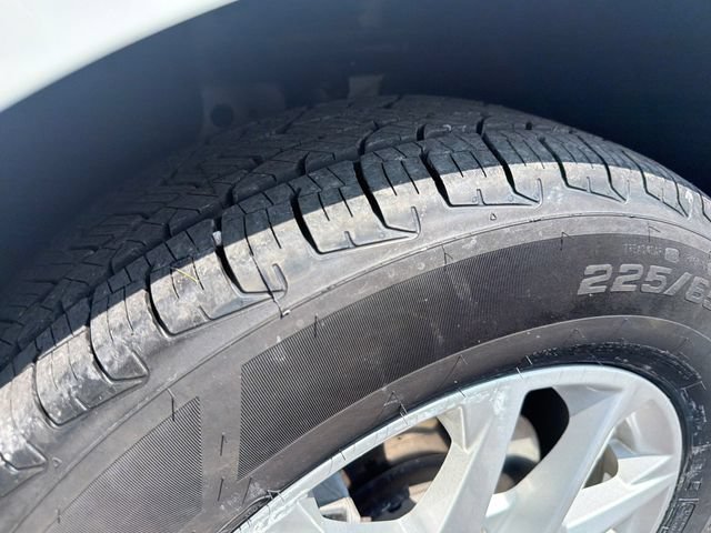 Used 2024 Chevrolet Equinox LT w/ LPO, Floor Liner Package AWD/4WD image 27