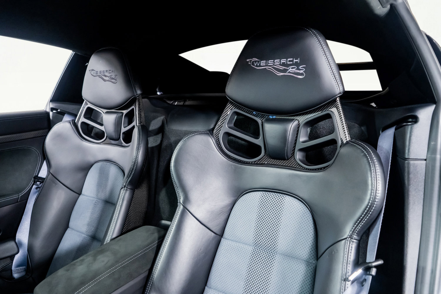 Used 2023 Porsche 718 Cayman GT4 RS w/ Weissach Package image 3