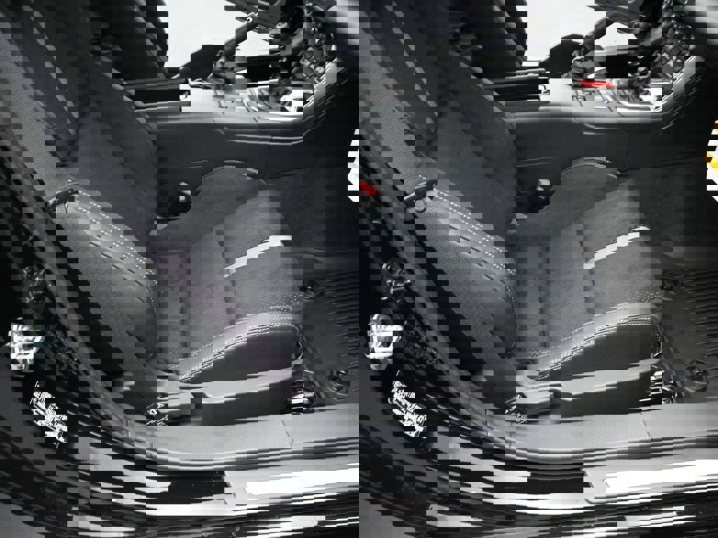 New 2025 Toyota GR86 Premium w/ Performance Package image 31