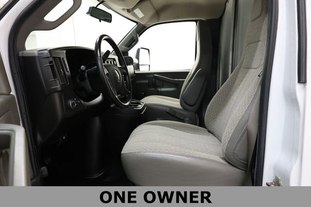 Used 2022 Chevrolet Express 3500 w/ Driver Convenience Package RWD image 8