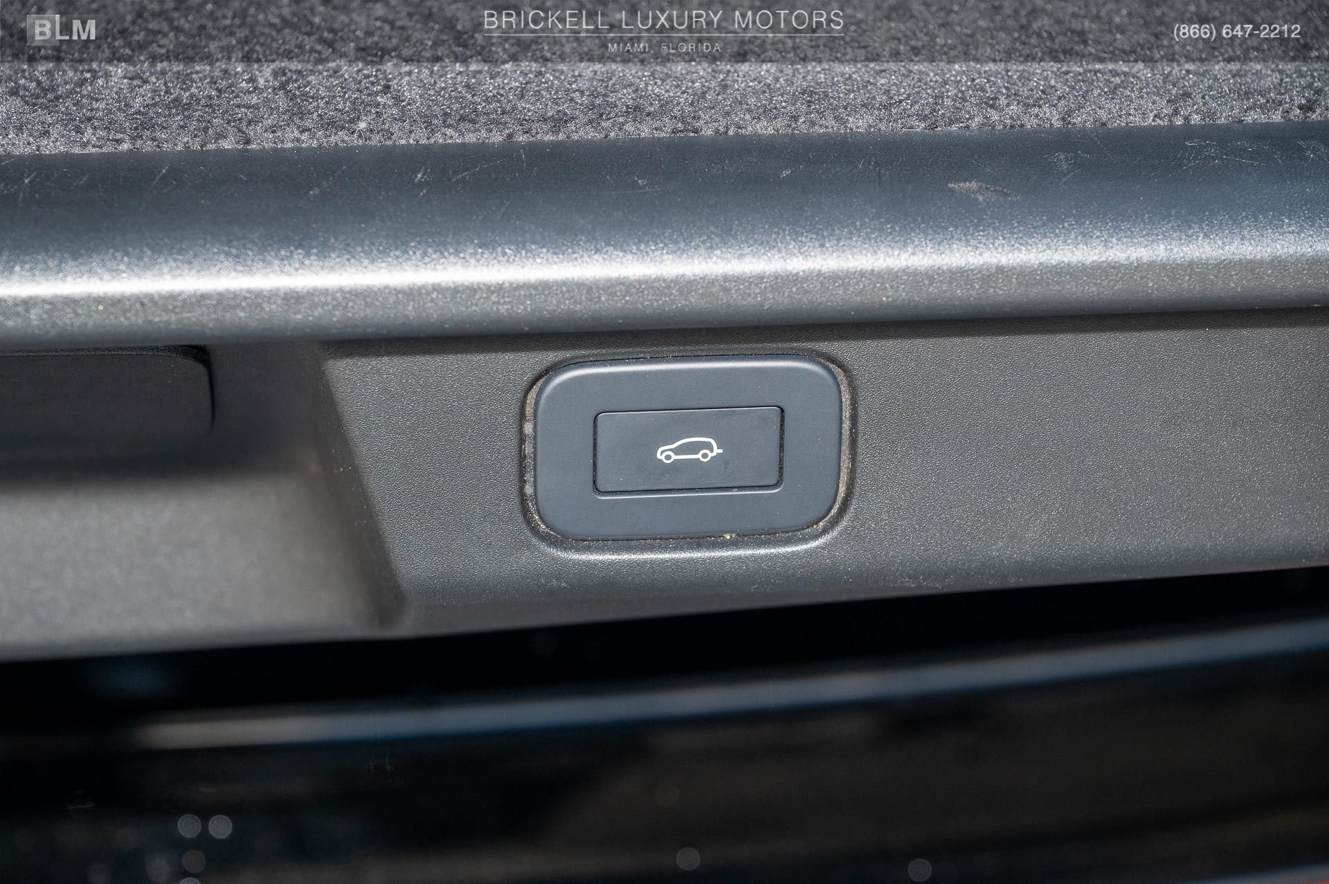 Used 2023 Land Rover Range Rover SE AWD/4WD image 16