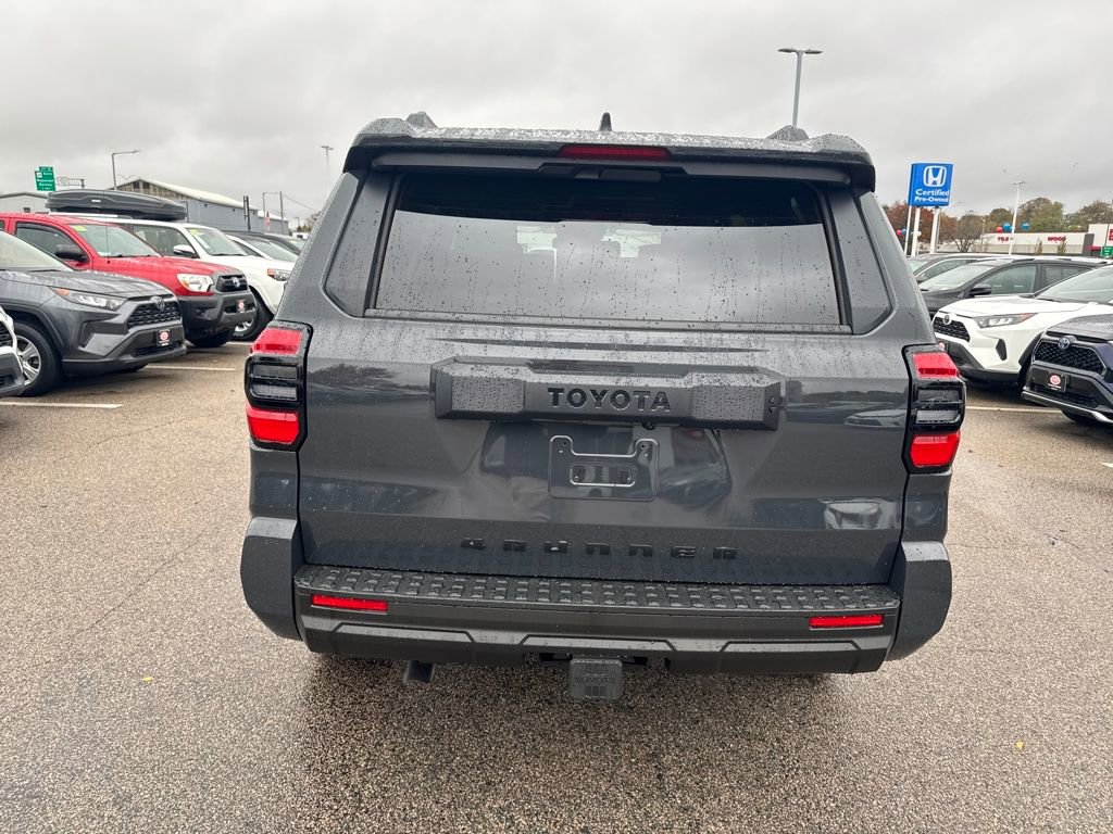 New 2025 Toyota 4Runner SR5 image 6