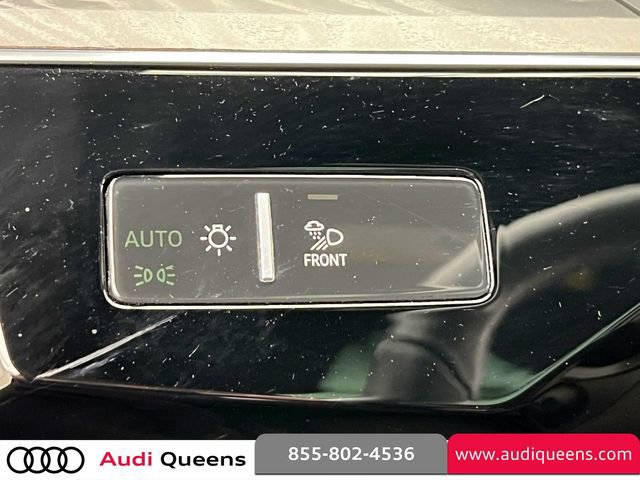 Certified 2023 Audi e-tron Premium Plus w/ Premium Plus Package image 21
