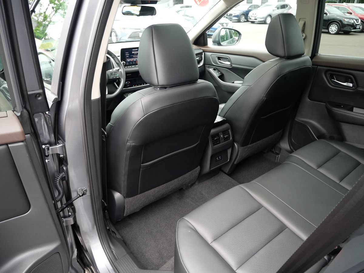 Used 2022 Nissan Rogue SV w/ SV Premium Package AWD/4WD image 23