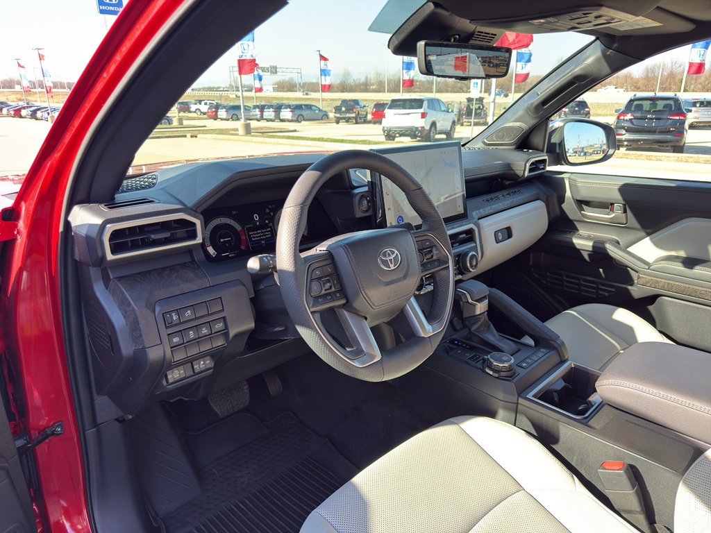 Used 2024 Toyota Tacoma Limited w/ Limited Package (LT) AWD/4WD image 9