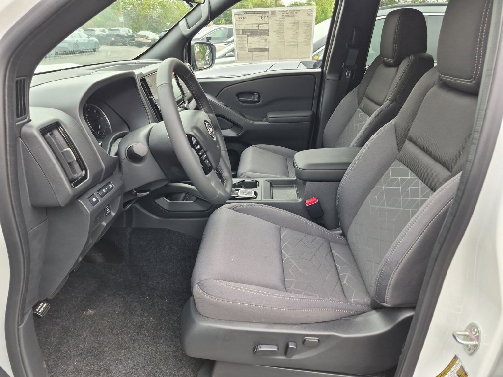 New 2027 Nissan Frontier SV w/ SV Convenience Package AWD/4WD image 6