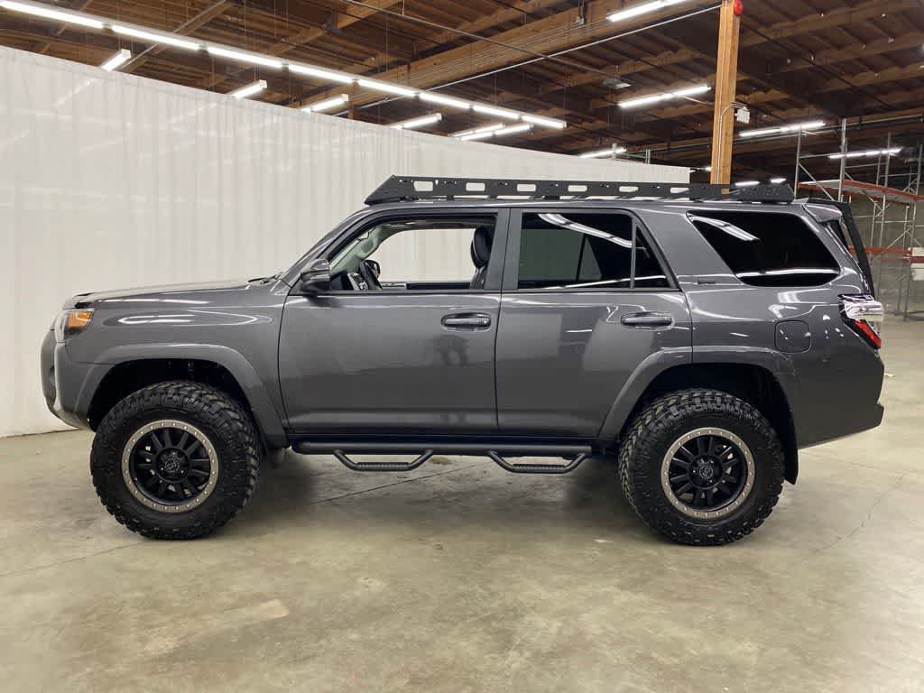 Used 2018 Toyota 4Runner SR5 Premium AWD/4WD image 3