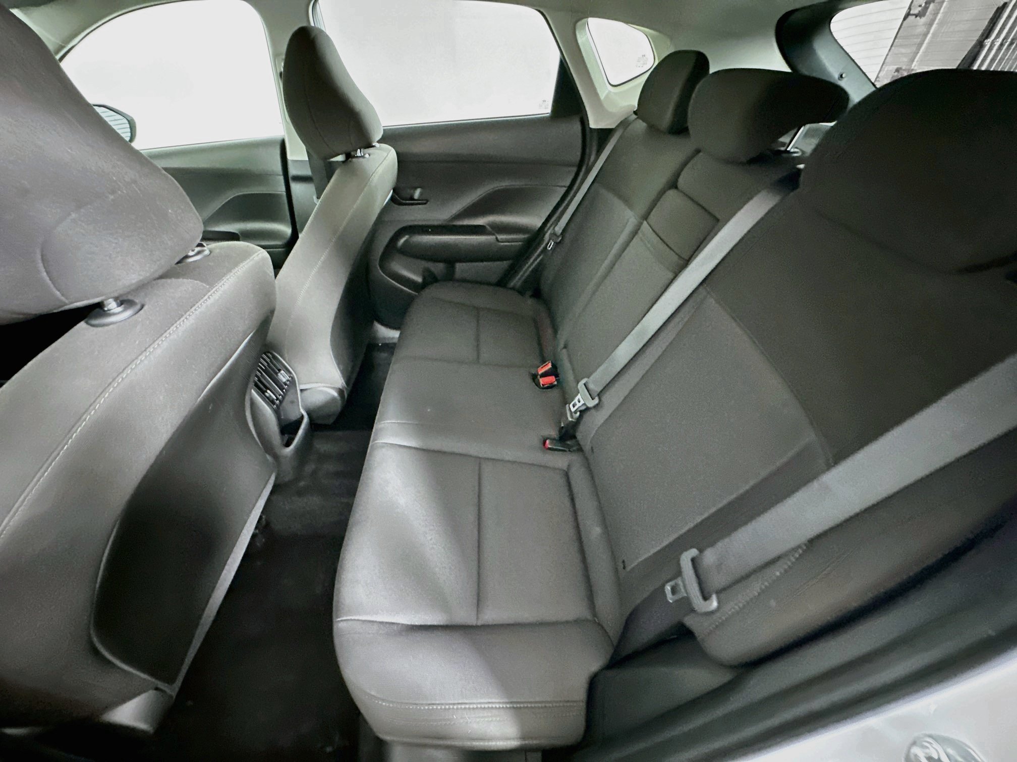 Used 2025 Hyundai Kona SEL FWD image 28