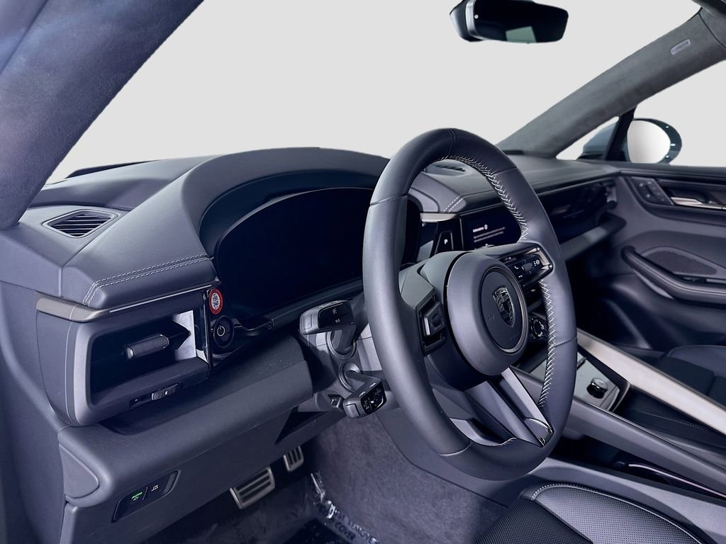 New 2025 Porsche Macan Turbo Electric image 4
