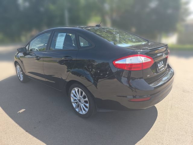 Used 2014 Ford Fiesta SE w/ Equipment Group 201A FWD image 3