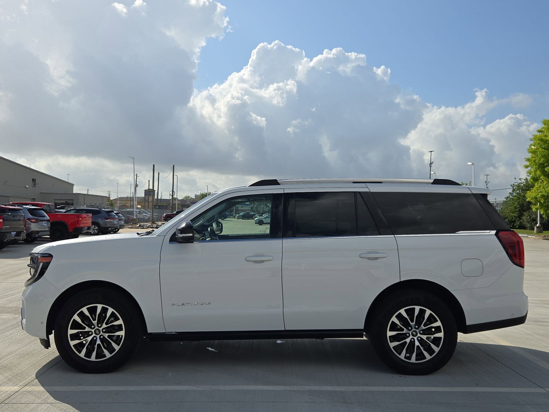 Used 2025 Ford Expedition Platinum image 7
