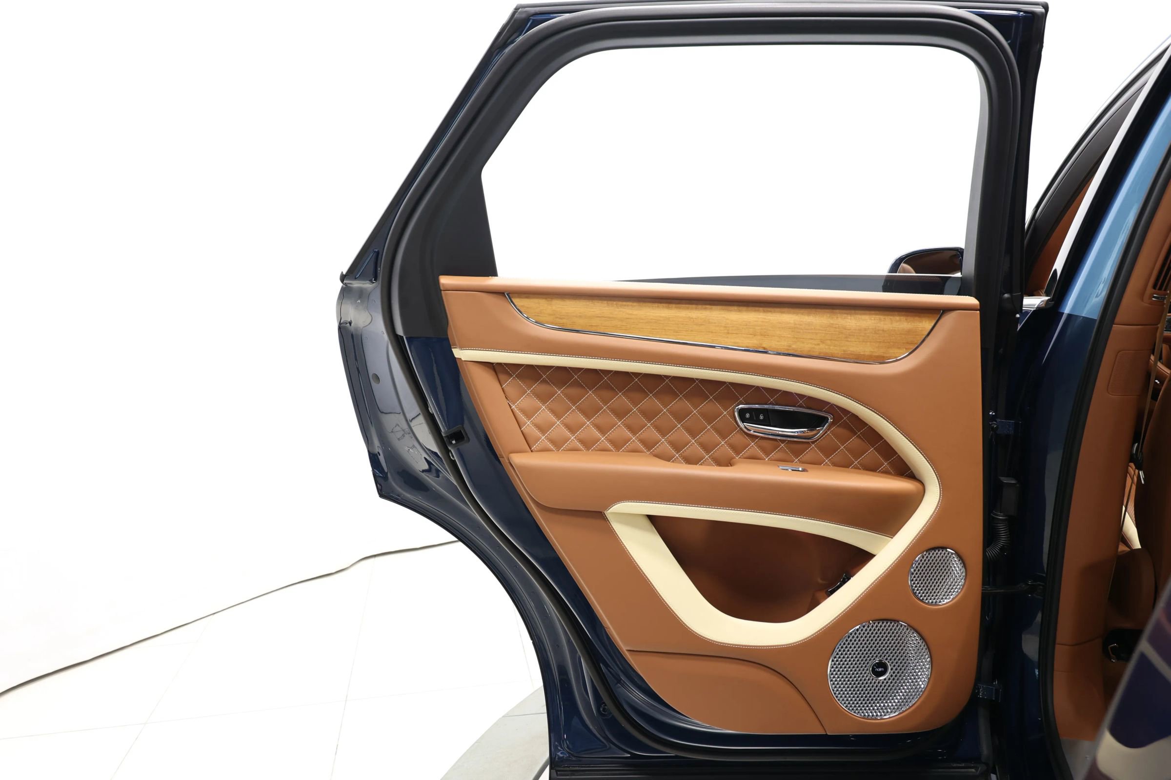 Used 2023 Bentley Bentayga Speed image 60