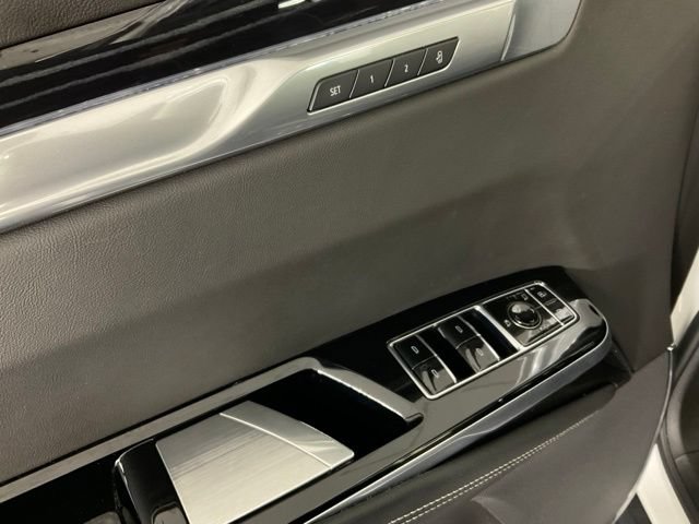 Used 2025 Cadillac Escalade Sport AWD/4WD image 22
