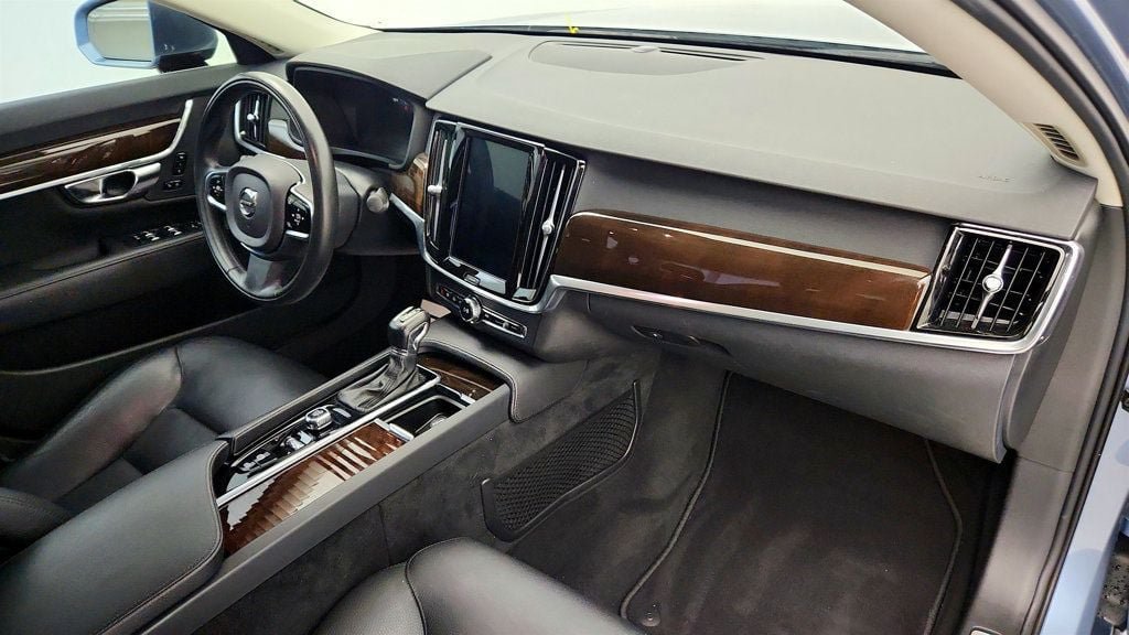 Used 2019 Volvo S90 T5 Momentum FWD image 24
