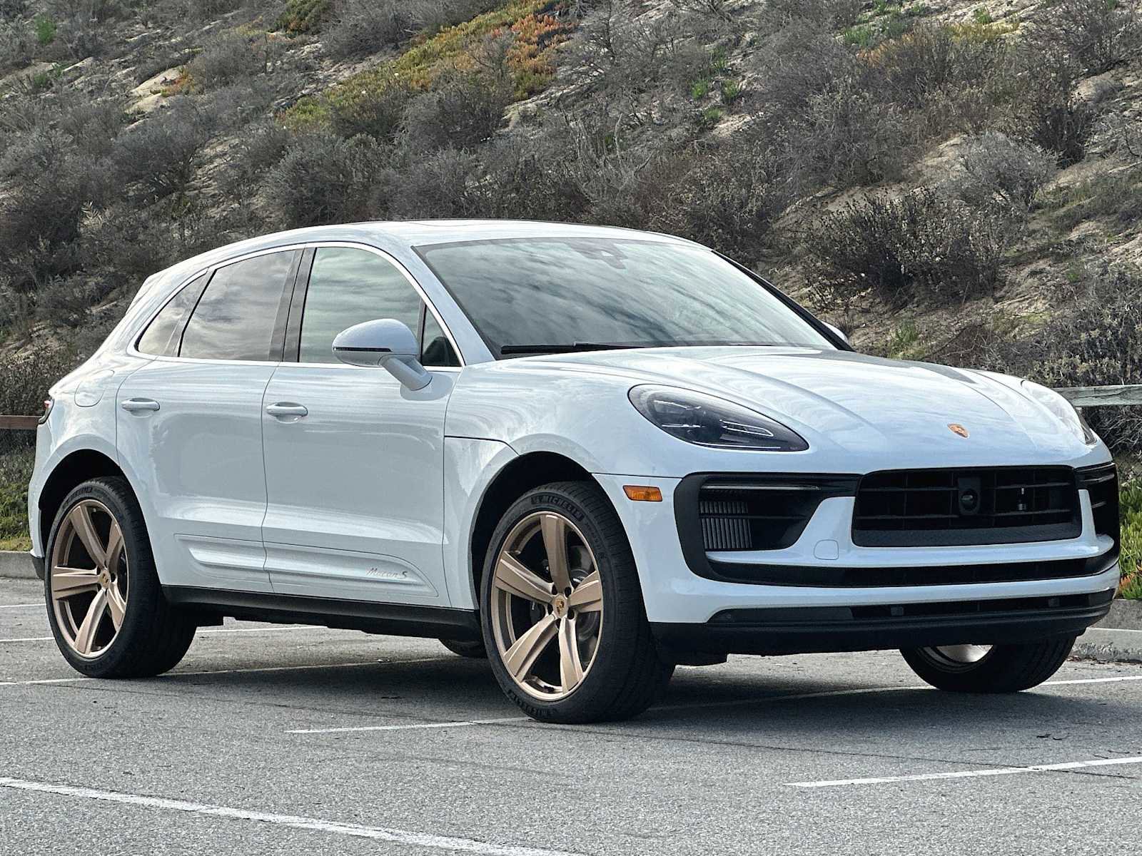 Used 2024 Porsche Macan S image 10