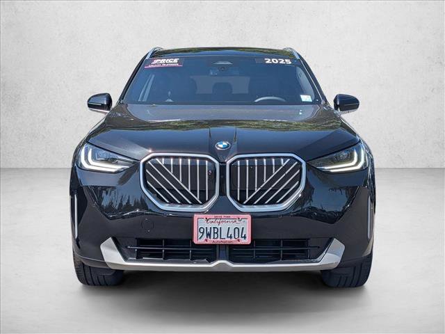 Used 2025 BMW X3 xDrive30i w/ Premium Package AWD/4WD image 2