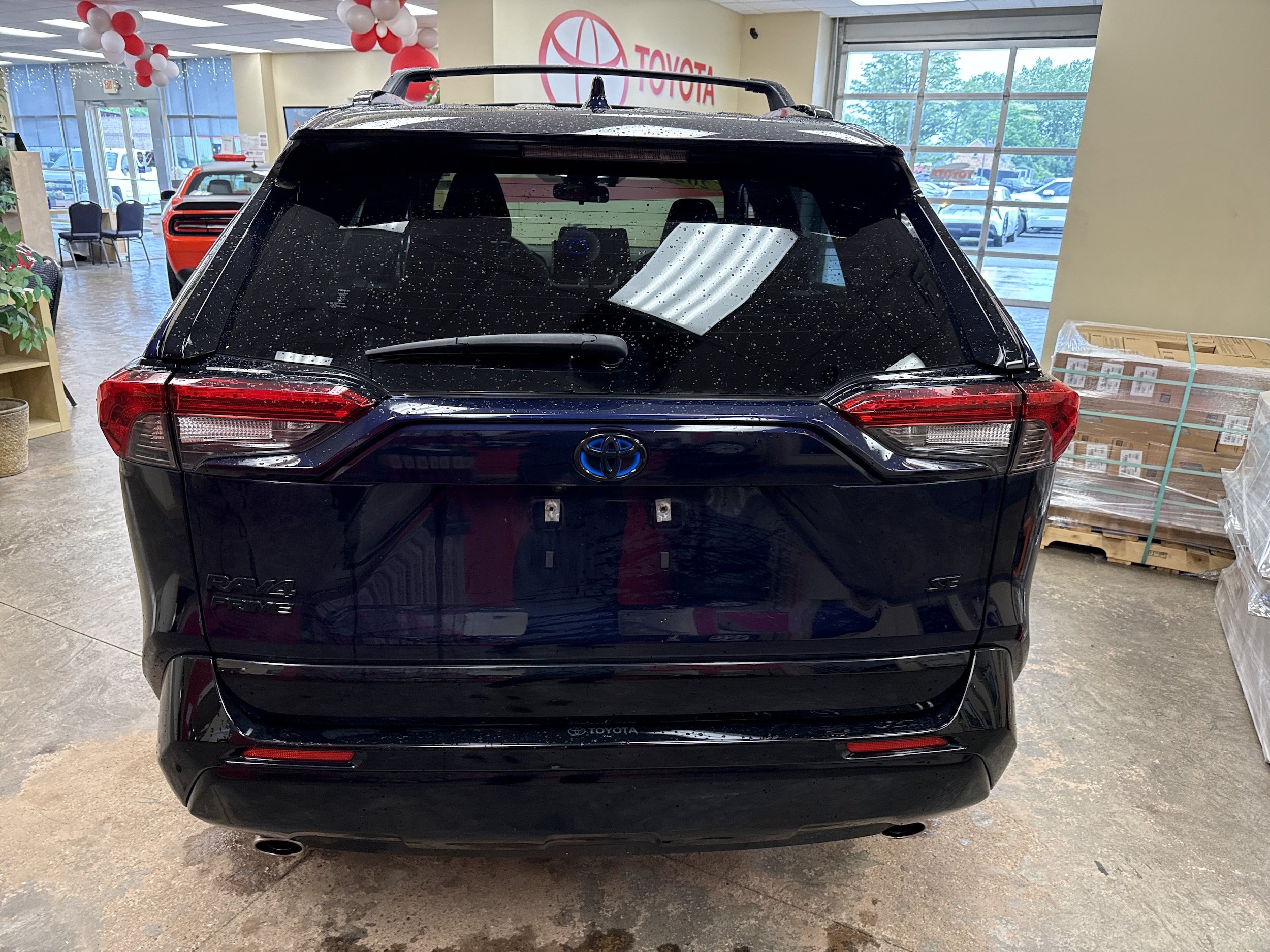 Used 2024 Toyota RAV4 SE w/ Weather & Moonroof Package AWD/4WD image 9