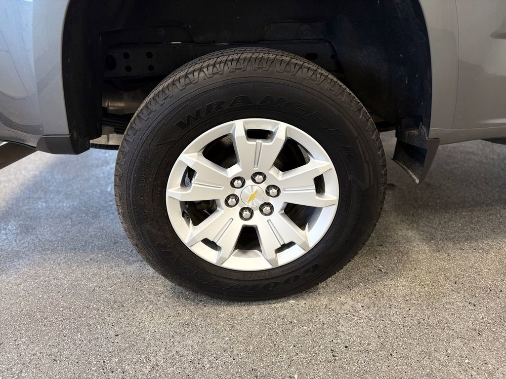 Used 2022 Chevrolet Colorado LT w/ Fleet Safety Package image 44