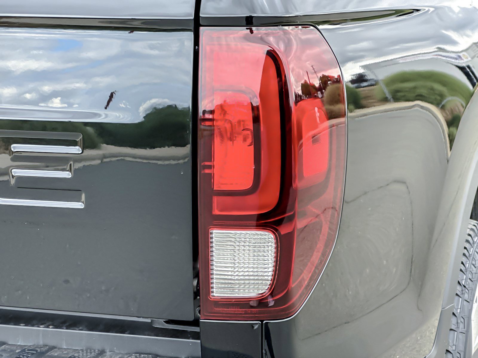 New 2026 Honda Ridgeline RTL image 12