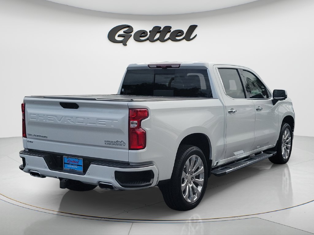 Used 2020 Chevrolet Silverado 1500 High Country w/ Technology Package AWD/4WD image 4