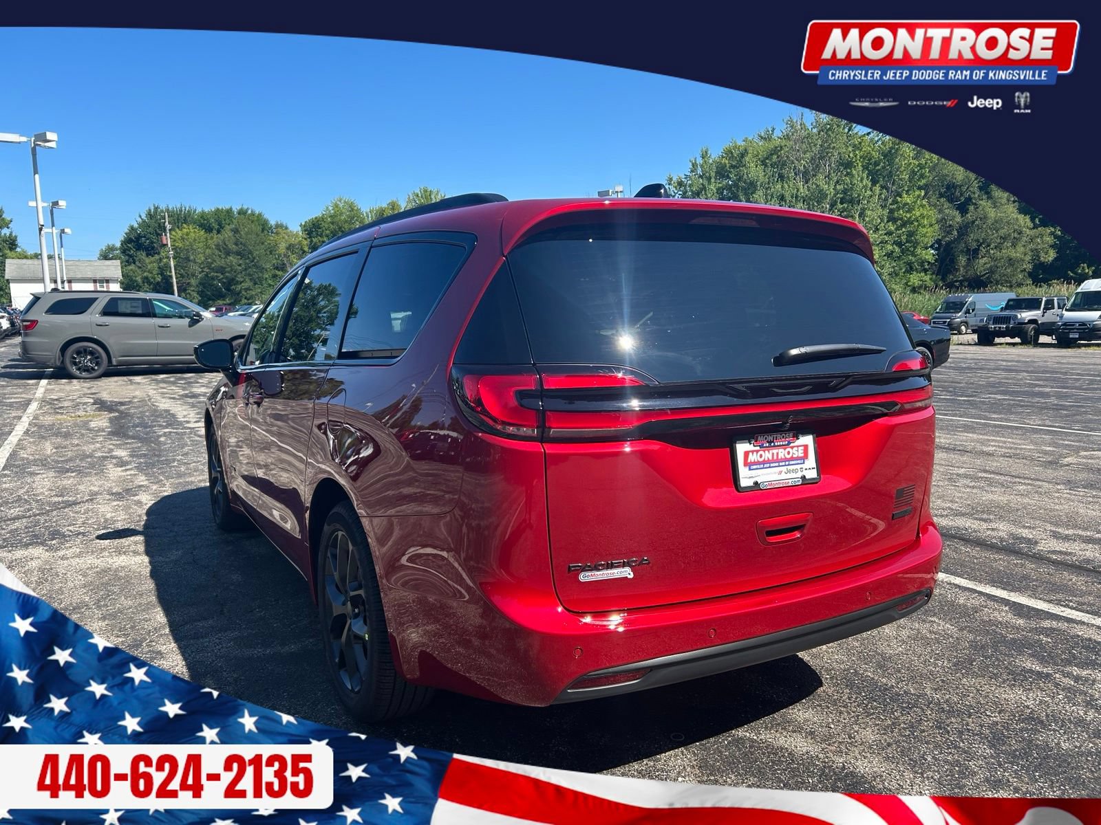 New 2027 Chrysler Pacifica Select FWD image 3