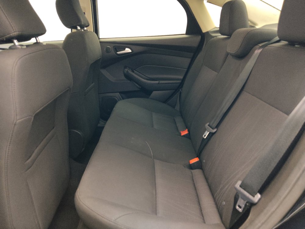 Used 2017 Ford Focus SEL FWD image 18