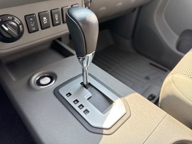 Used 2020 Nissan Frontier SV w/ Midnight Edition Floor Mats AWD/4WD image 28