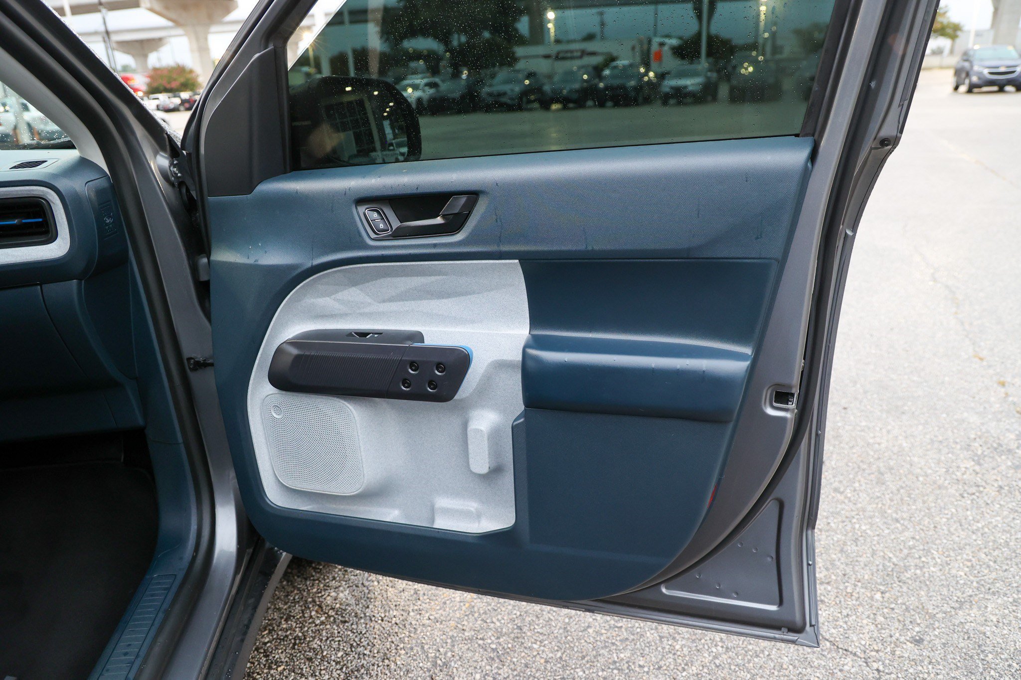 Used 2025 Ford Maverick XLT FWD image 39
