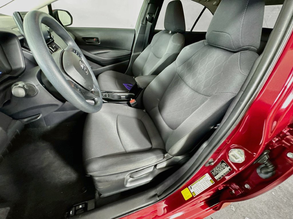 Used 2022 Toyota Corolla LE FWD image 21