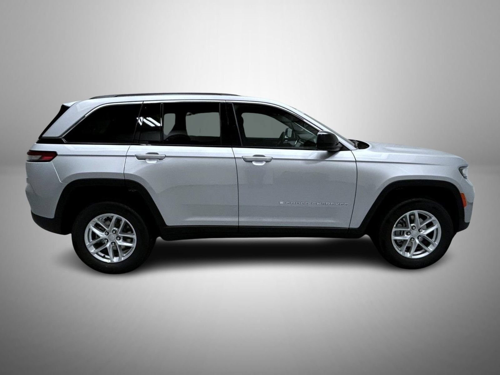New 2026 Jeep Grand Cherokee Laredo AWD/4WD image 4