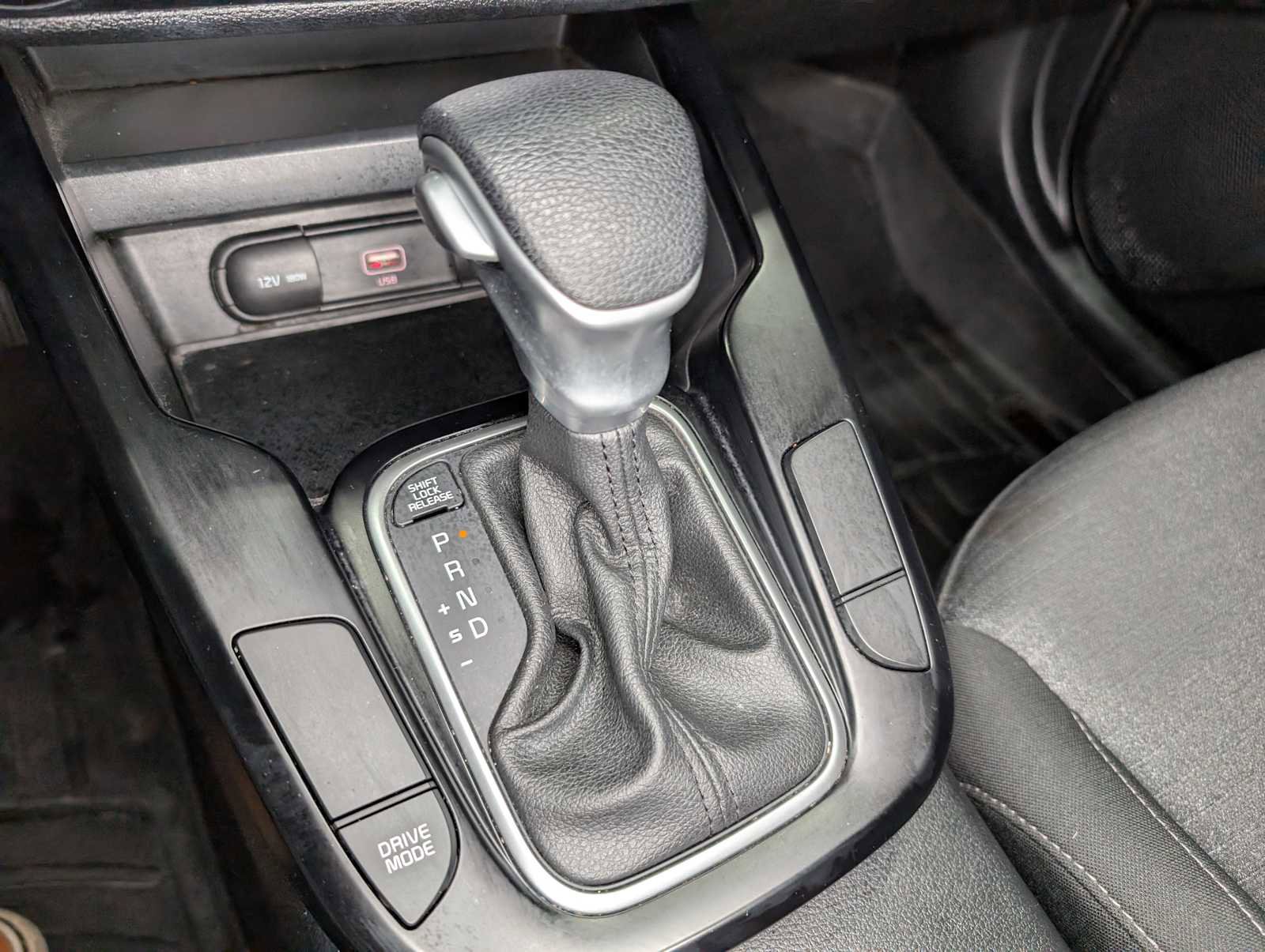 Certified 2021 Kia Soul S image 28