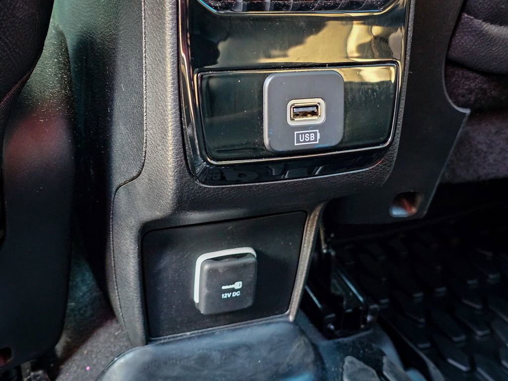 Used 2024 Jeep Compass Latitude image 31