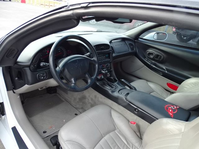 Used 1997 Chevrolet Corvette Coupe image 9