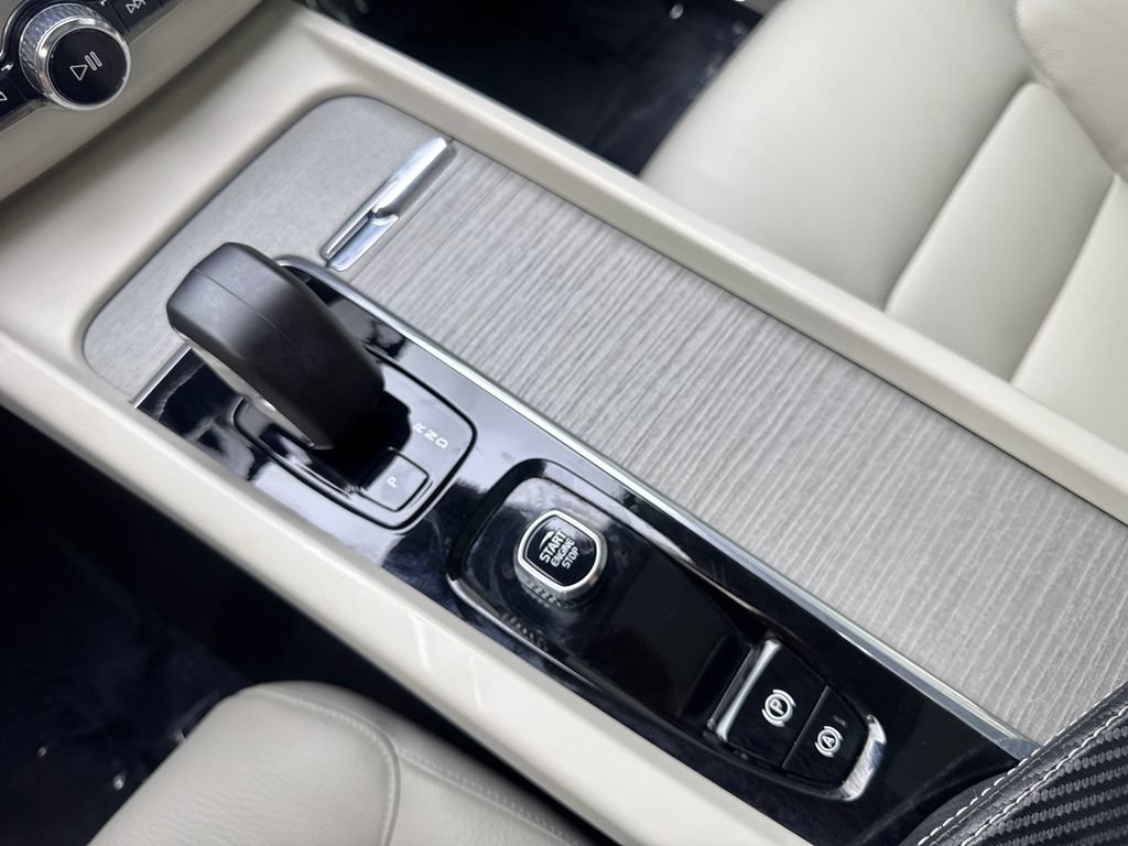Used 2024 Volvo XC60 B5 Plus w/ Protection Package Premier AWD/4WD image 67
