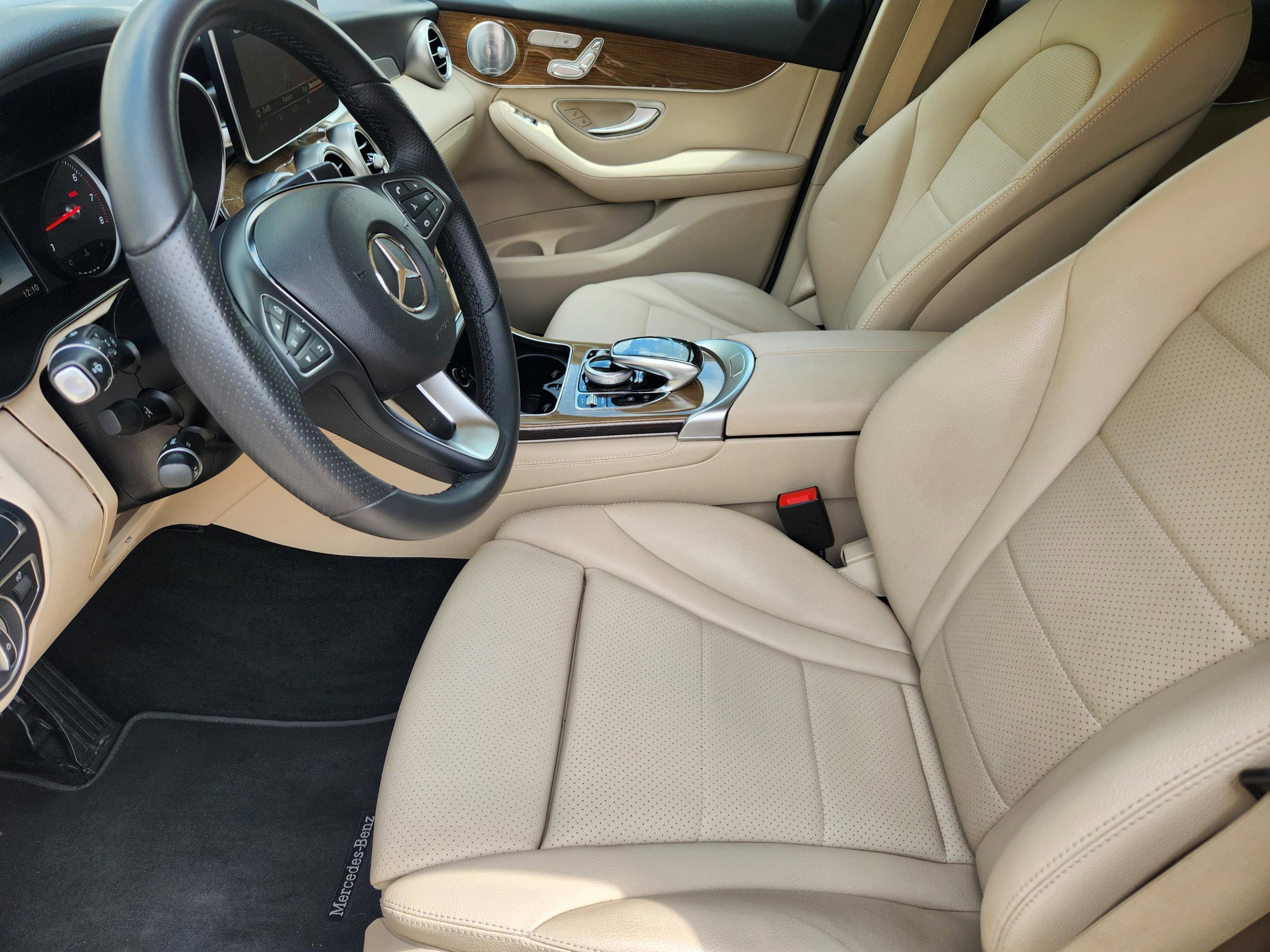 Used 2018 Mercedes-Benz GLC 300 4MATIC image 6
