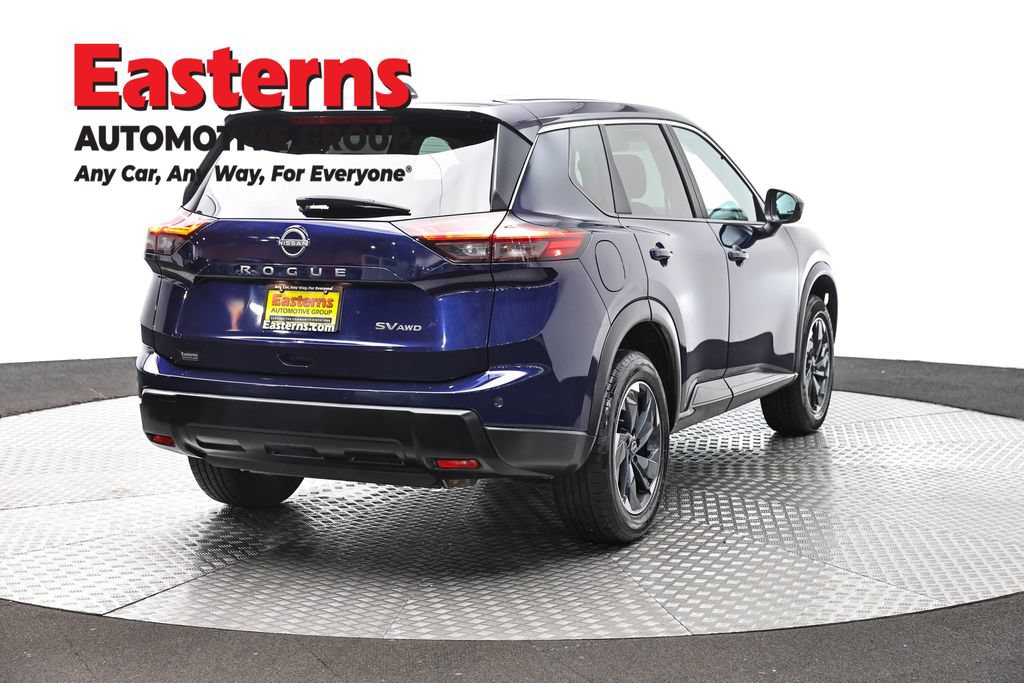 Used 2024 Nissan Rogue SV AWD/4WD image 5