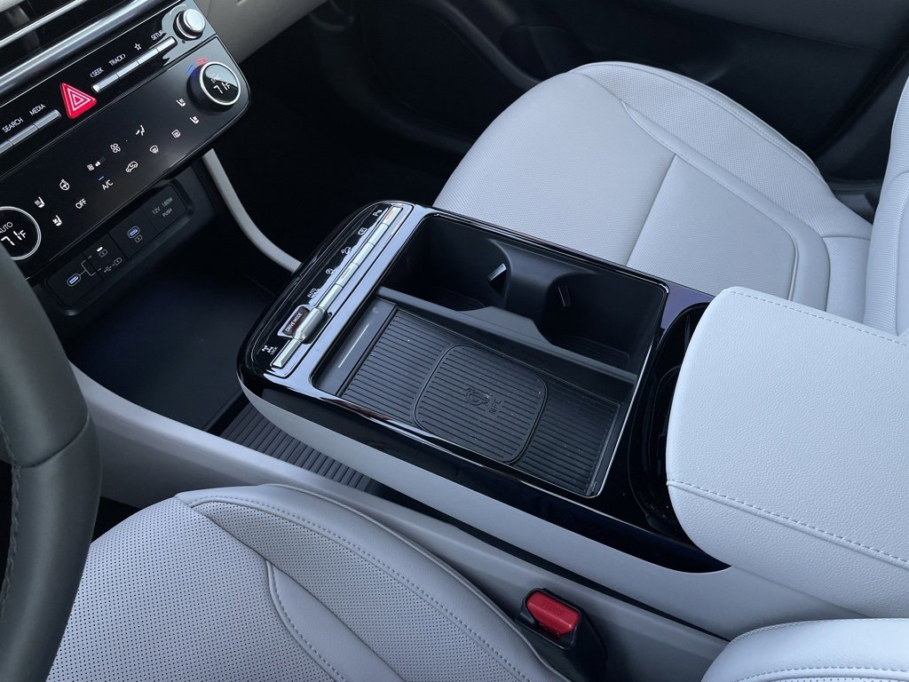 Used 2025 Hyundai Tucson Limited image 19