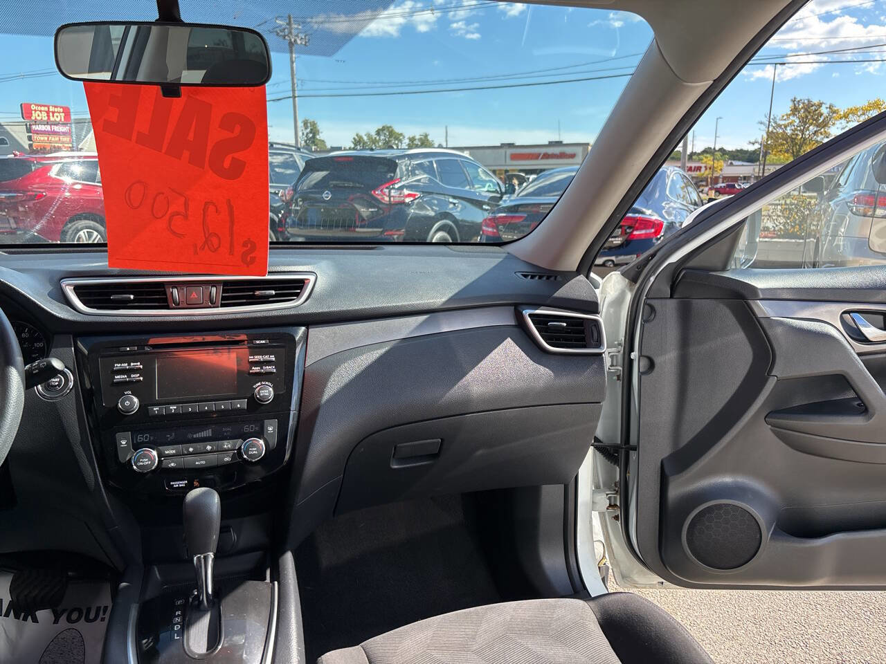 Used 2018 Nissan Rogue SV image 26