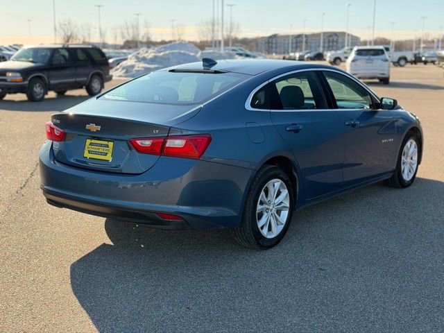 Used 2025 Chevrolet Malibu LT image 4