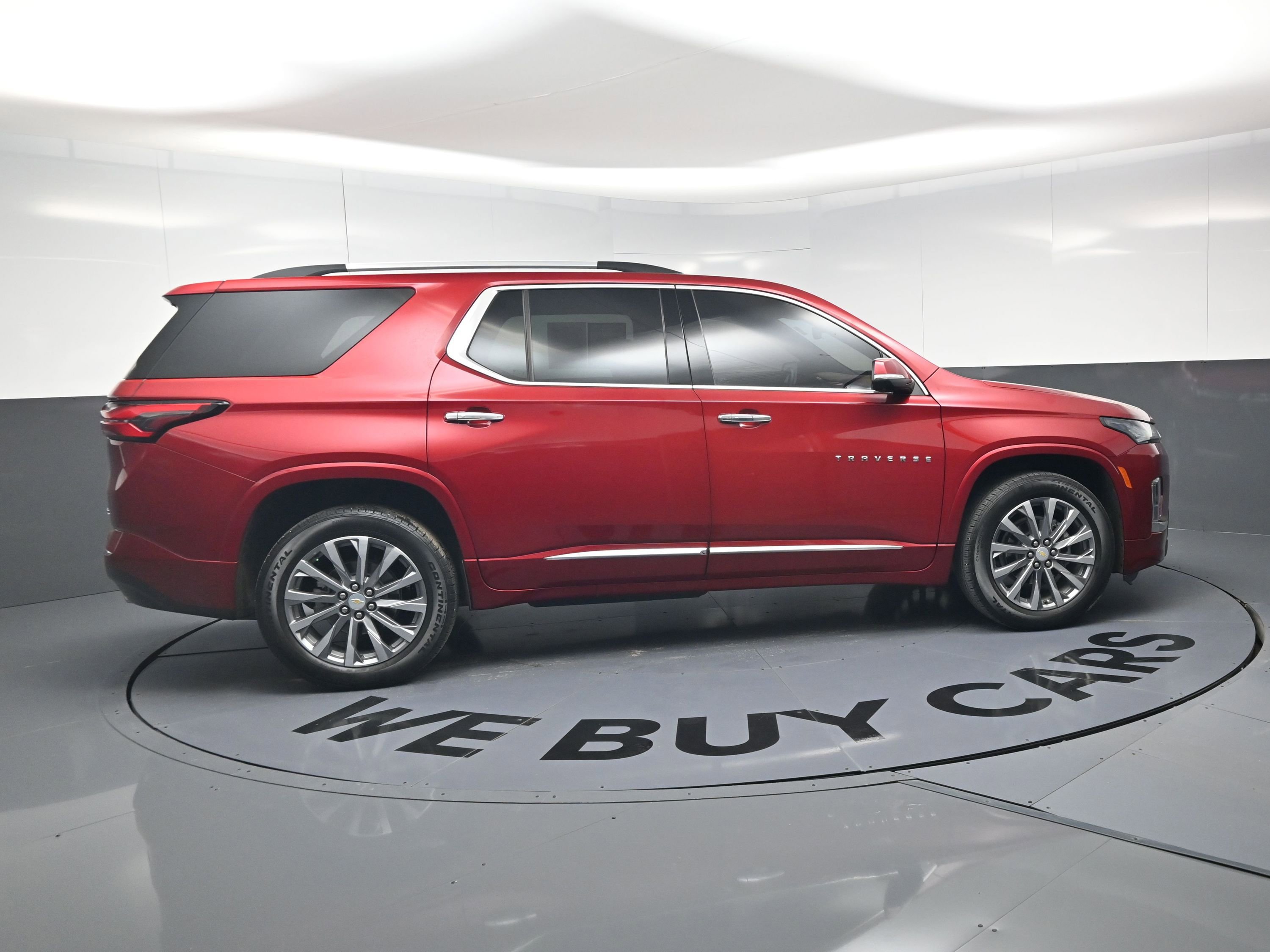 Used 2023 Chevrolet Traverse Premier w/ LPO, Floor Liner Package image 10