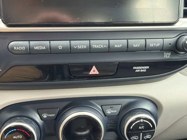 Used 2020 Hyundai Venue FWD image 13