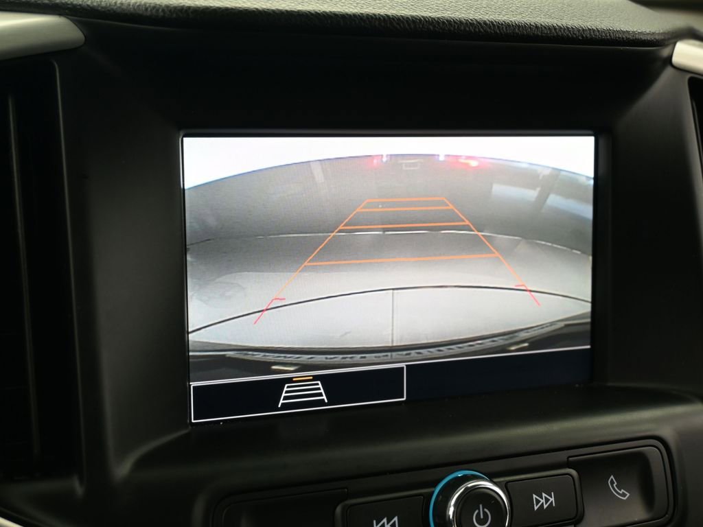 Used 2023 GMC Terrain SLE image 17