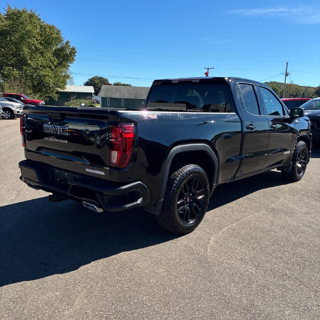 Used 2023 GMC Sierra 1500 Elevation w/ X31 Off-Road Package AWD/4WD image 4